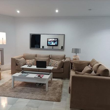 Large 2 Bed Apt Puerto Banus Marina Private Parking Apartamento Marbella Exterior foto